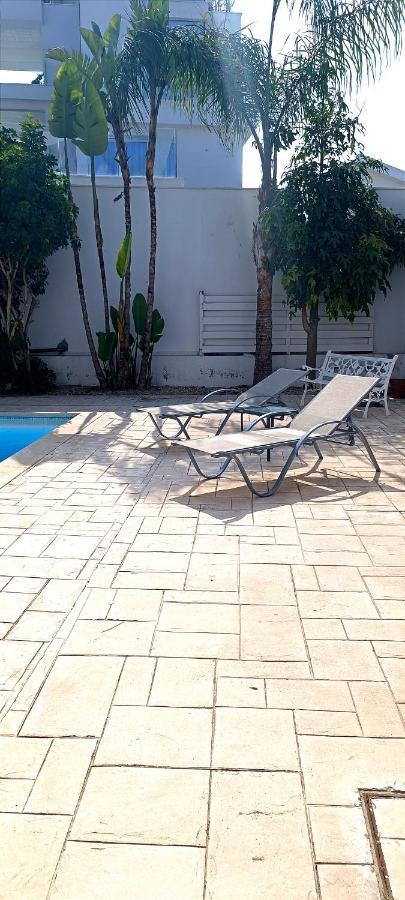 Colonial Villa 32 Perivolia Bagian luar foto